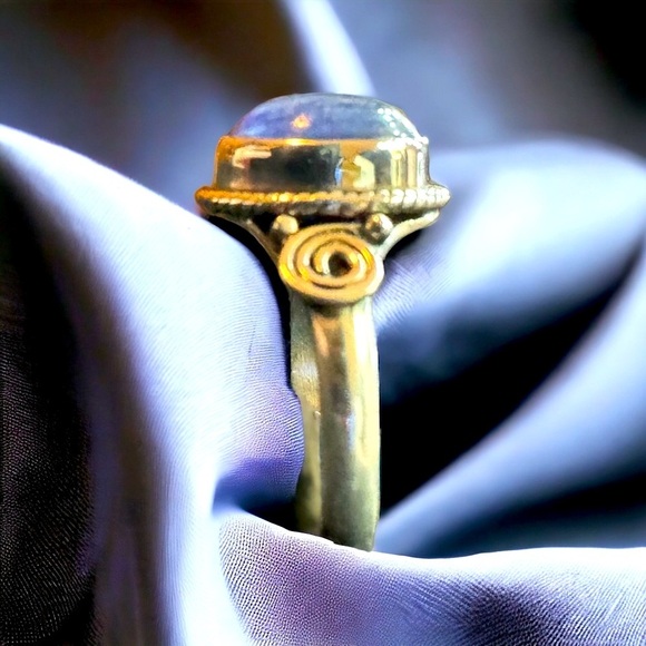 Kyanite Cabochon Bali Sterling Silver Ring (8) - Picture 8 of 11